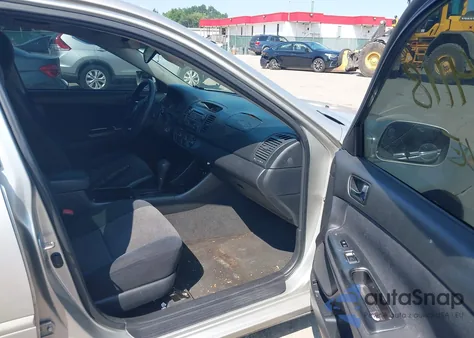 2004 Toyota Camry Se z USA, uszkodzony, nr VIN 4T1BE32K14U841524